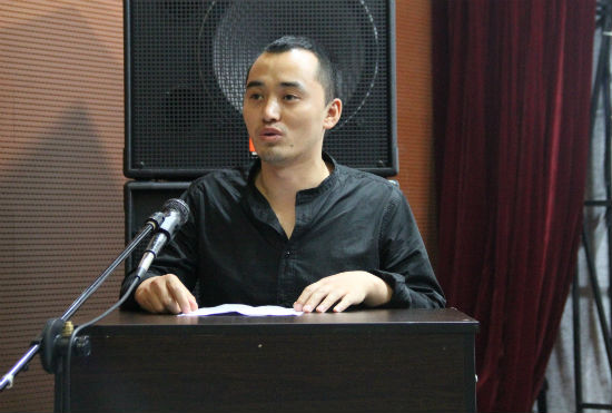 5文化产业管理学院2014级班主任张育齐发言 段广慧摄.jpg